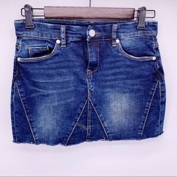 Blank NYC Unfaithful Denim Mini Skirt Size 26 - Picture 1 of 8